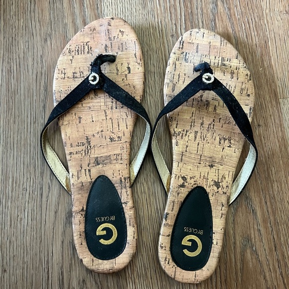 GUESS Women's Black and Tan Sandals - Picture 1 of 2